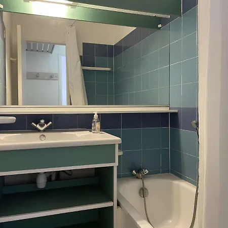 Avec Terrasse, Piscine Et A 5 Min De La A Juan Les Pins - Fr-1-252-185 昂蒂布