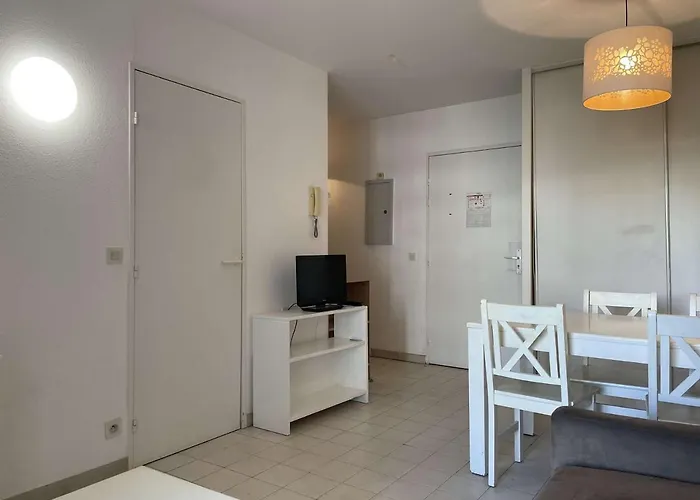 Avec Terrasse, Piscine Et à 5 Min De La à Juan Les Pins - Fr-1-252-185 Appartamento