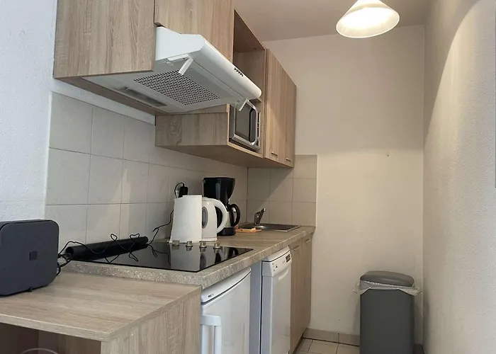 Avec Terrasse, Piscine Et A 5 Min De La A Juan Les Pins - Fr-1-252-185 * 昂蒂布