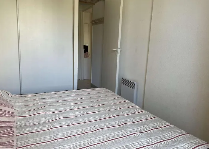 Appartamento Avec Terrasse, Piscine Et à 5 Min De La à Juan Les Pins - Fr-1-252-185 *